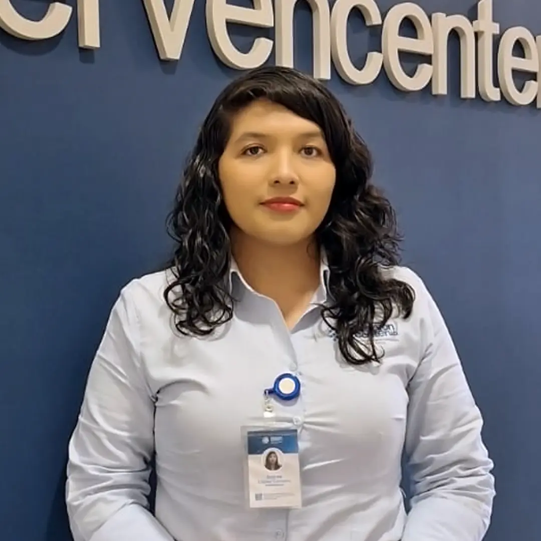 Andrea López Campos - Recepcionista